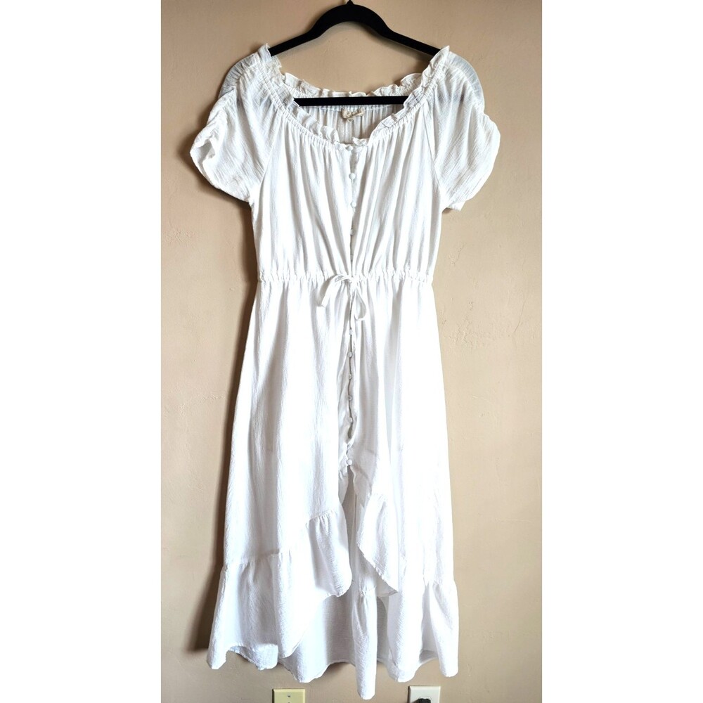 white tiered short sleeve dress size M-CHELSEA & VIOLET